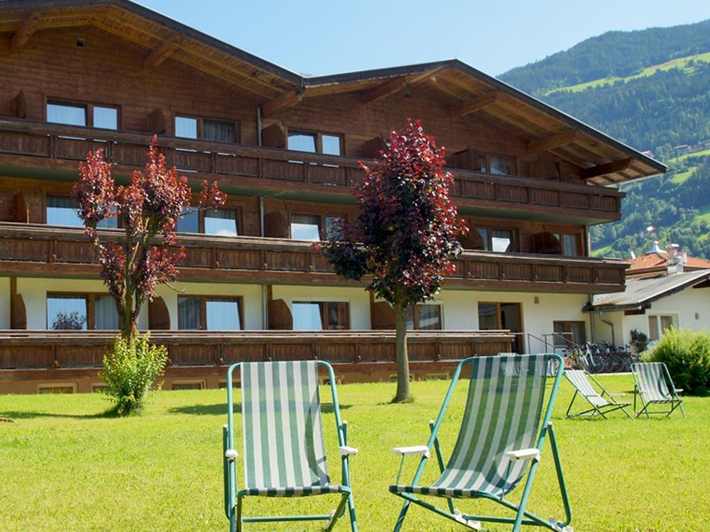 First Mountain Hotel Zillertal Aschau Im Zillertal Exterior foto