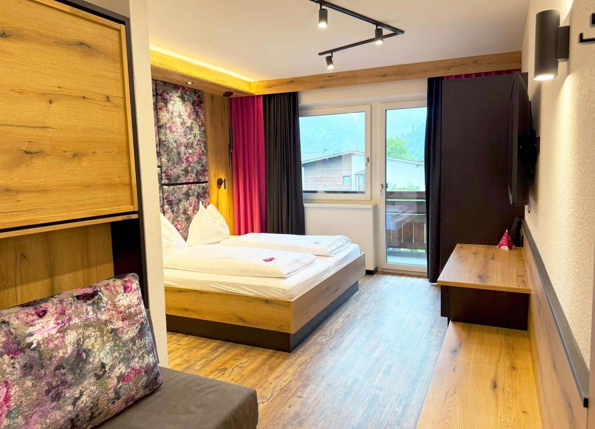 First Mountain Hotel Zillertal Aschau Im Zillertal Exterior foto